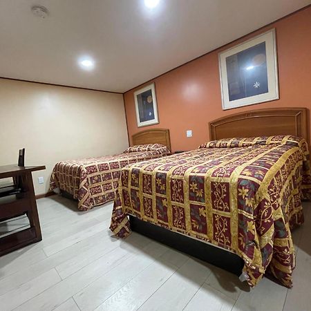 Travelers Motor Lodge North Smithfield Dış mekan fotoğraf